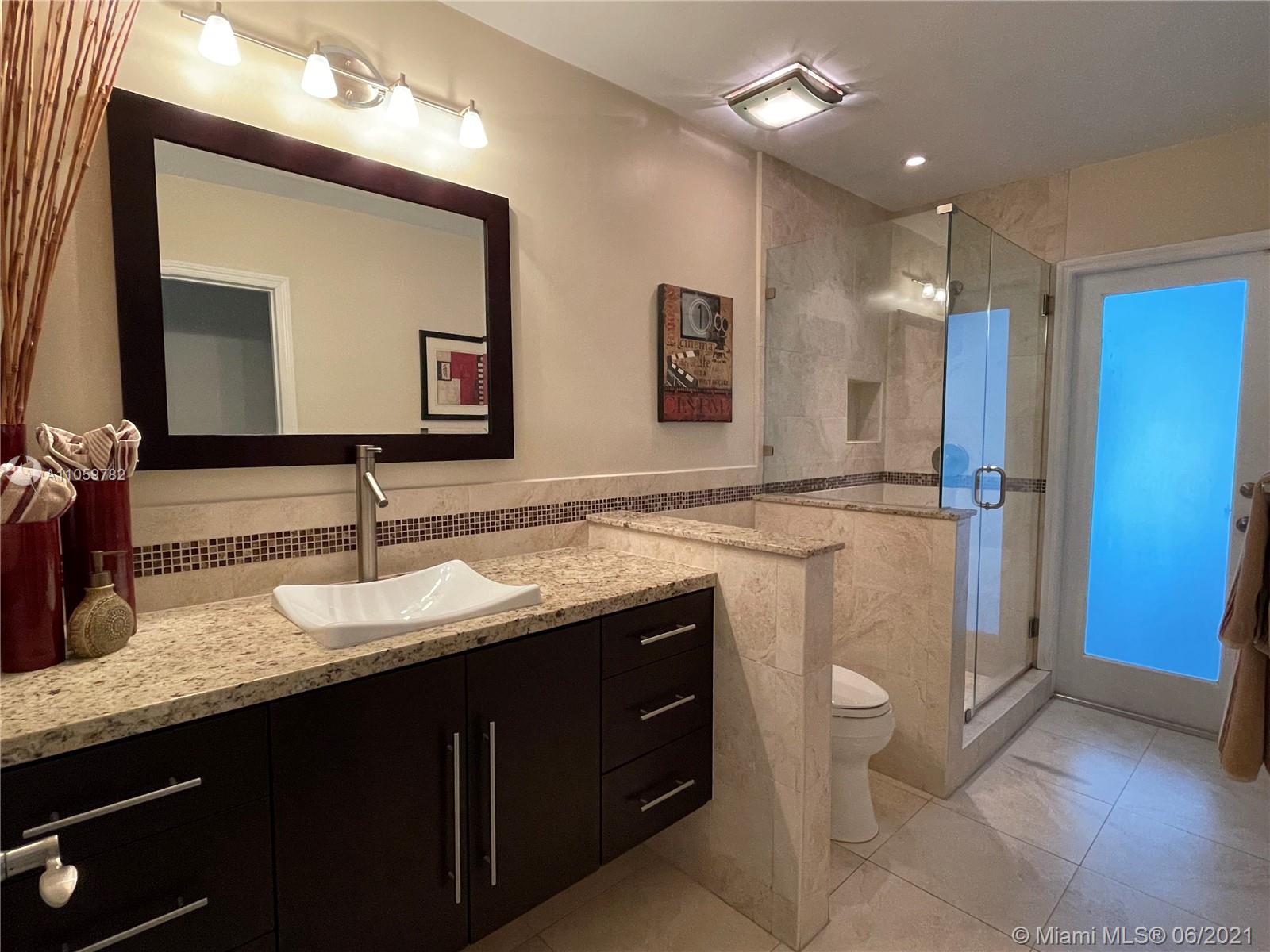 IMPERIAL ESTATES - Residential