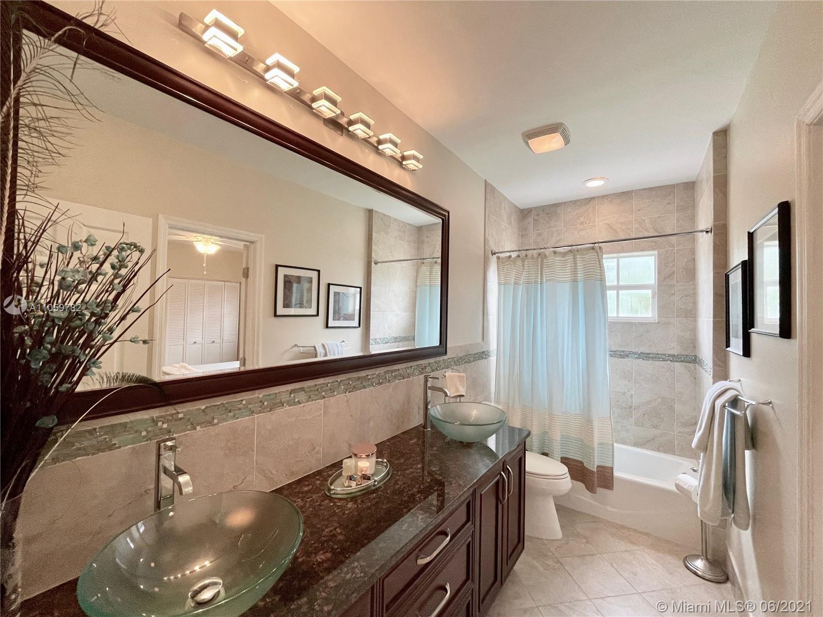 IMPERIAL ESTATES - Residential