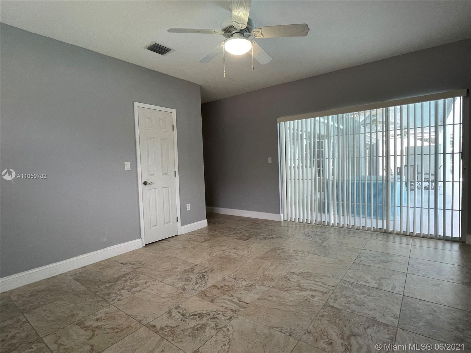 IMPERIAL ESTATES - Residential