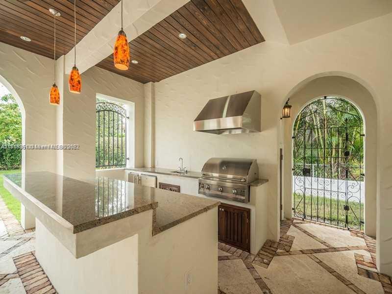 CORAL GABLES SEC D REV PL - Residential