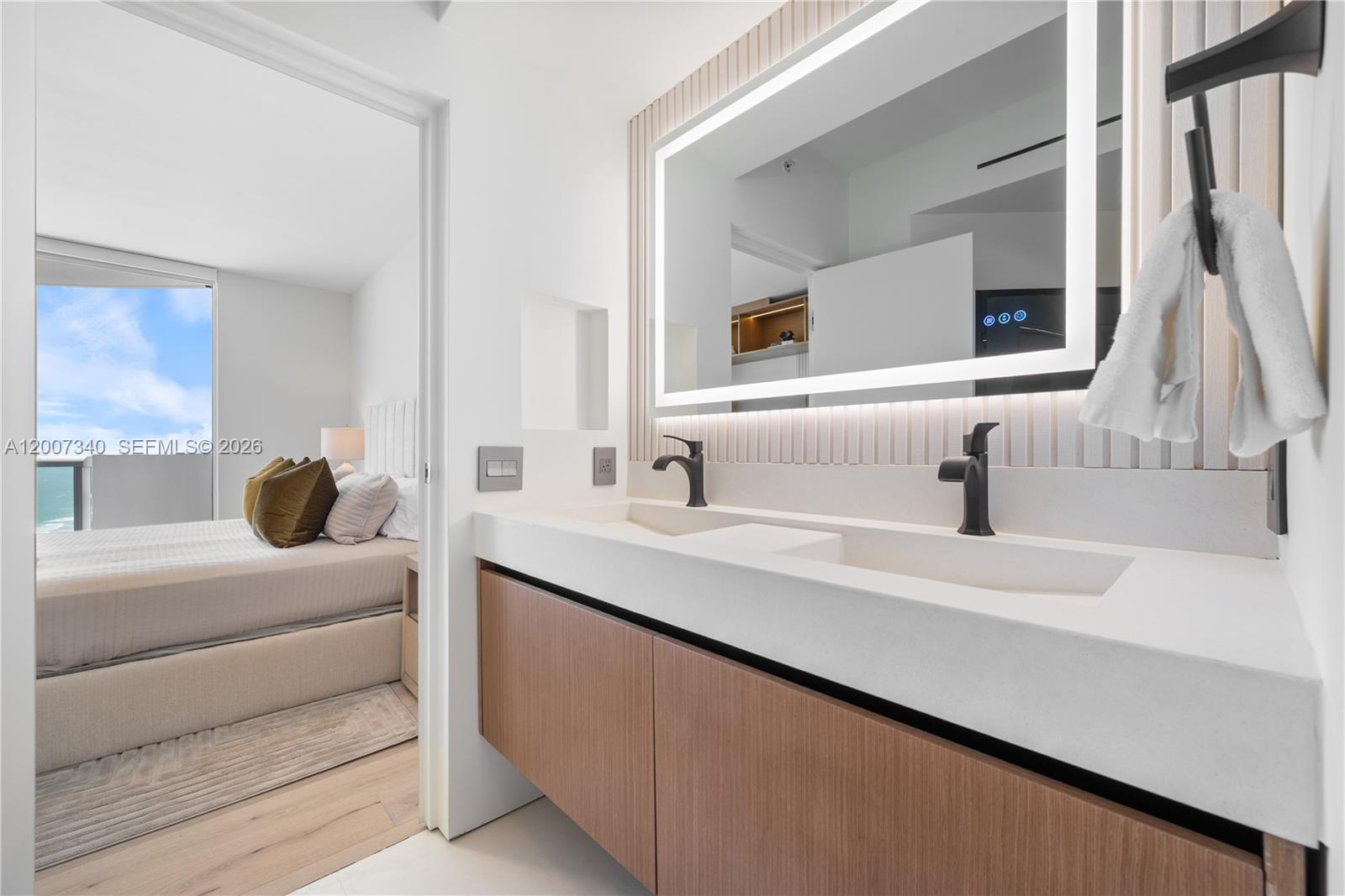 AKOYA CONDO - Residential