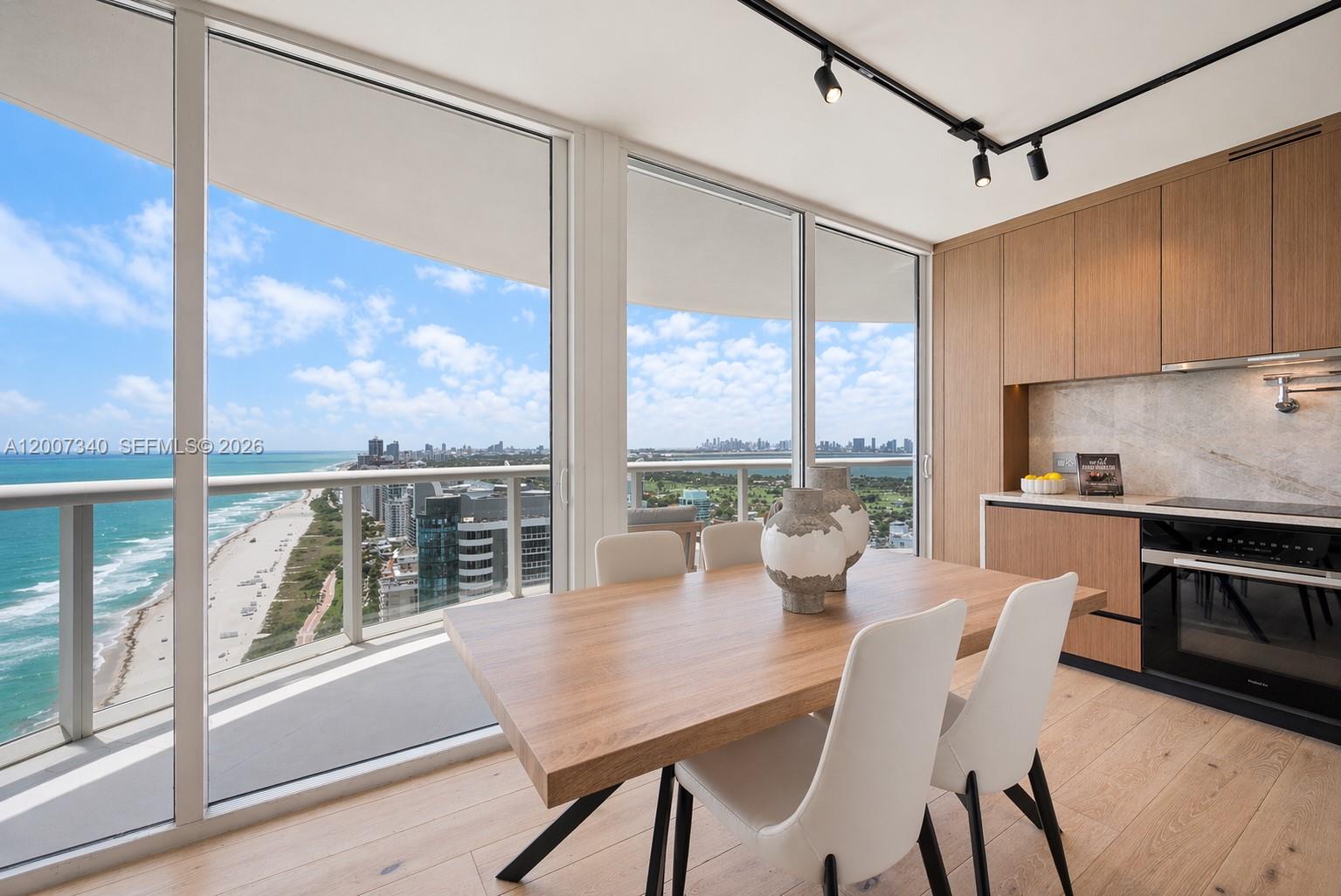 AKOYA CONDO - Residential