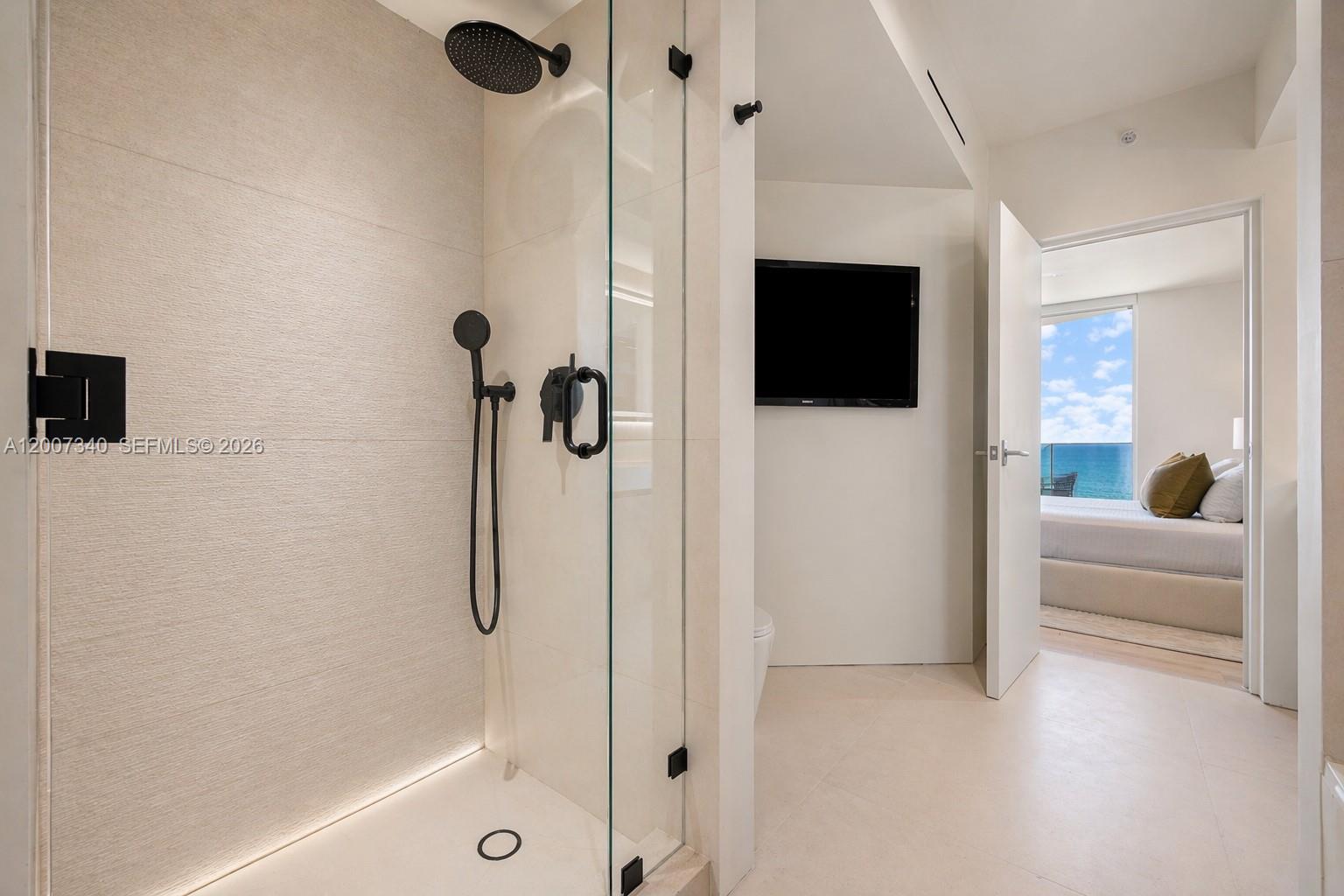 AKOYA CONDO - Residential