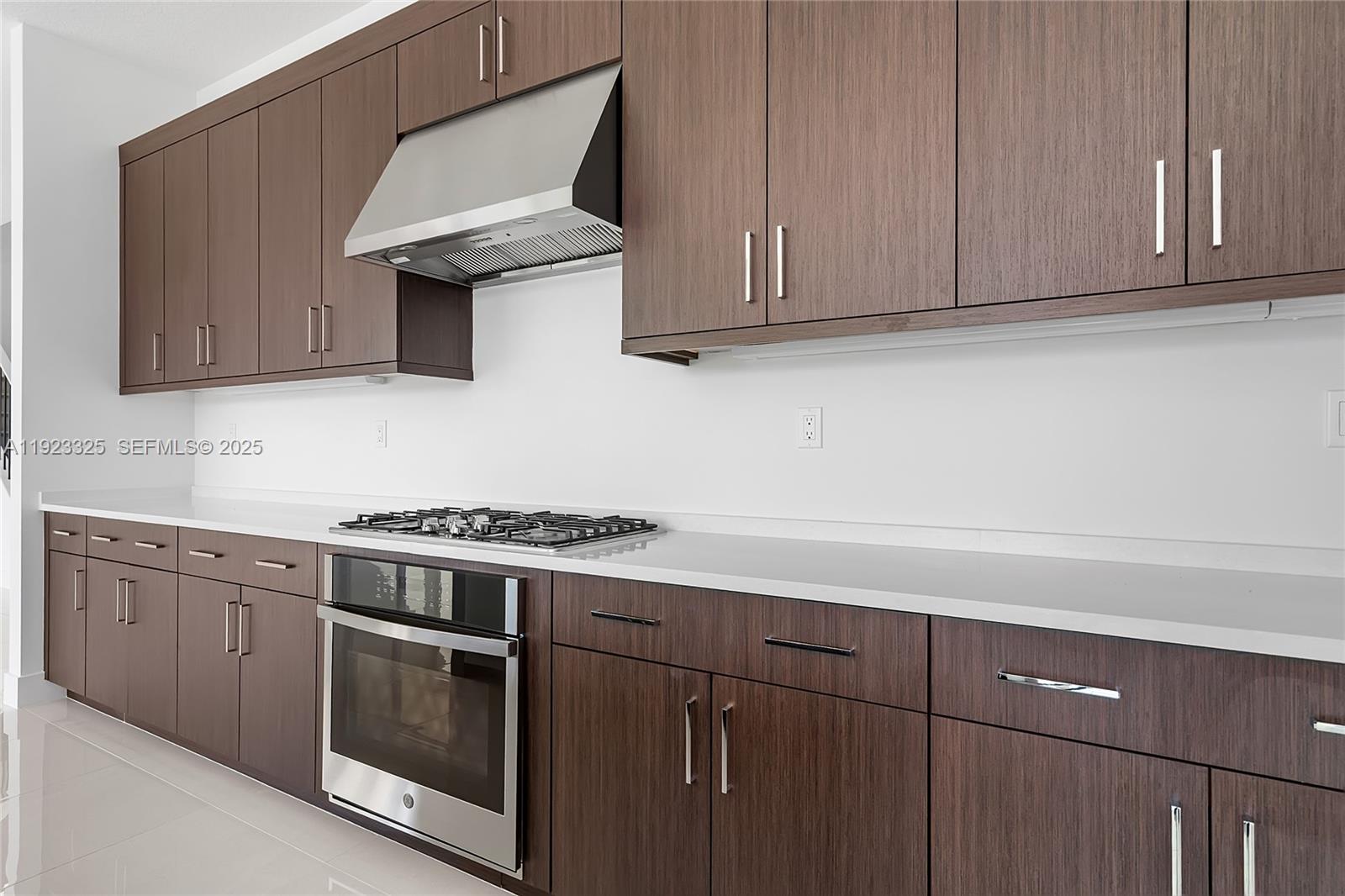 LOTUS EDGE-JOHNS WEST PUD - Residential Lease