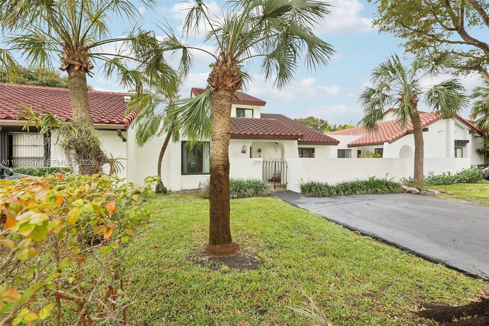 CROSSINGS TWNHSE SEC 1 - Residential