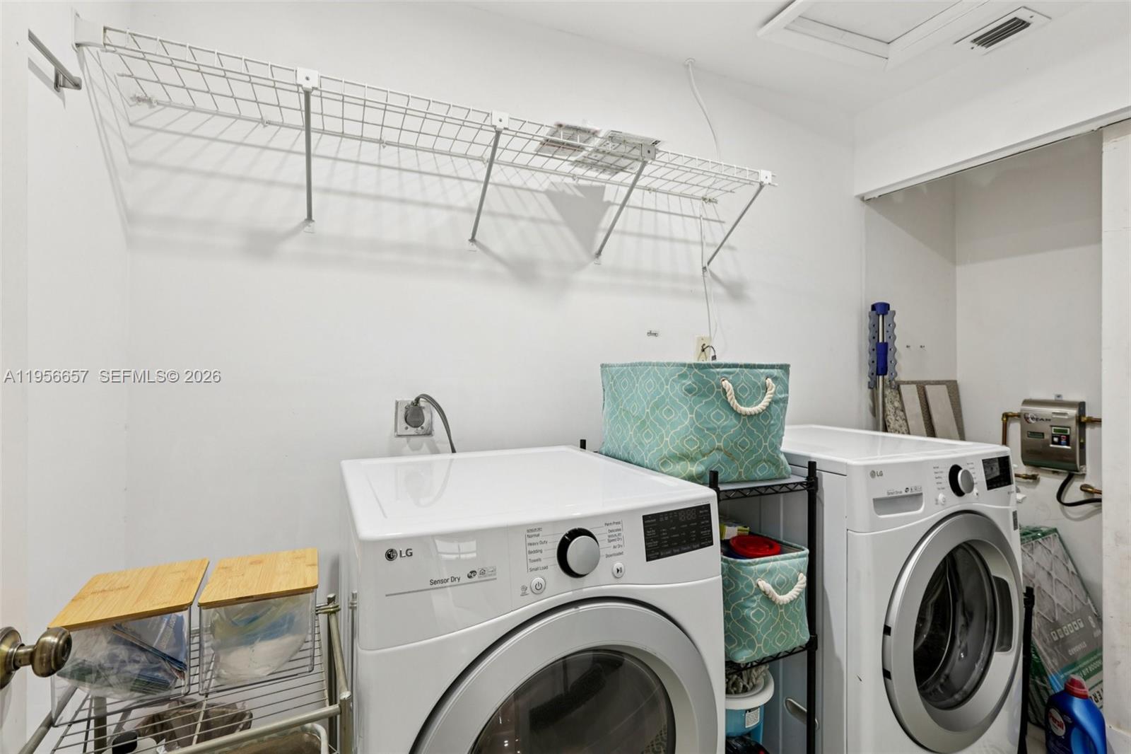 CROSSINGS TWNHSE SEC 1 - Residential