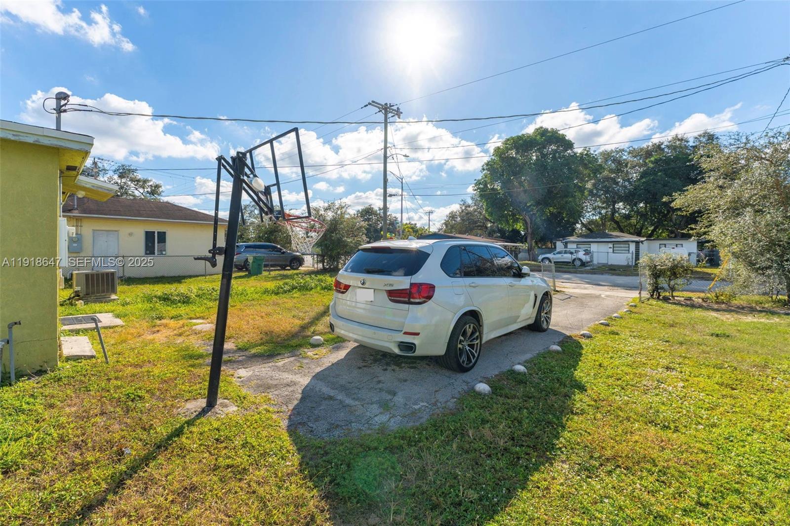 ELEANOR PARK - Residential