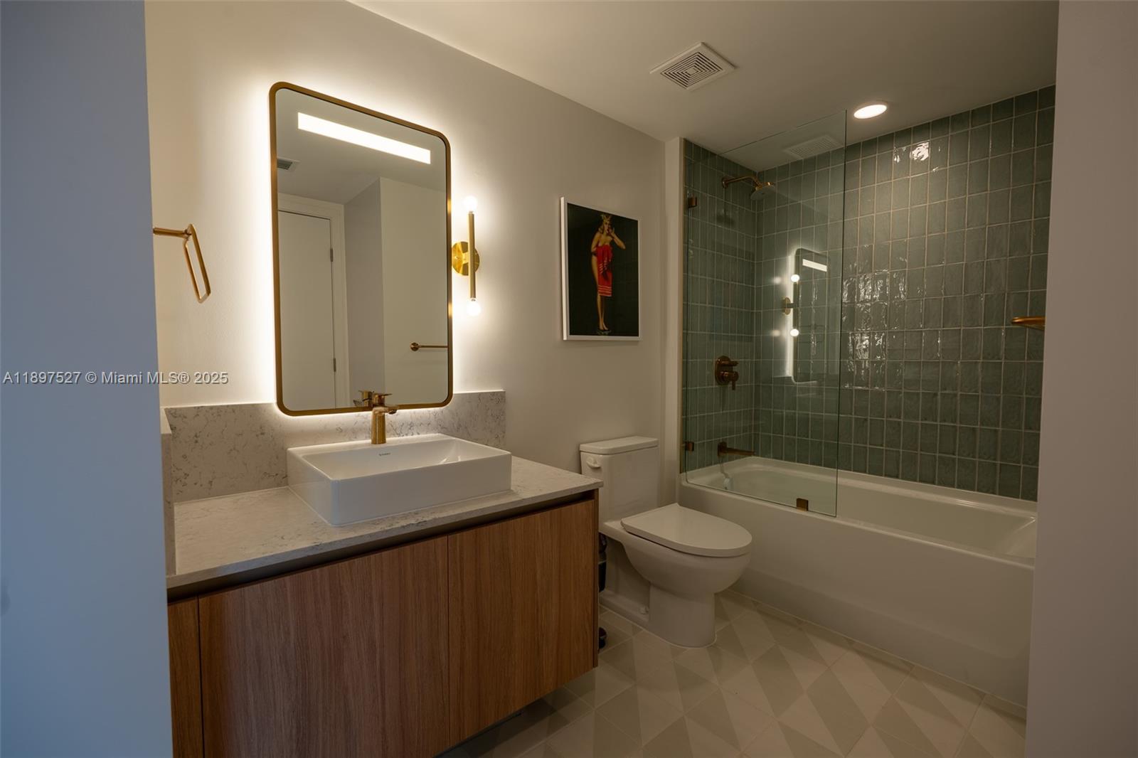 159 NE 6TH STREET CONDO - Residential