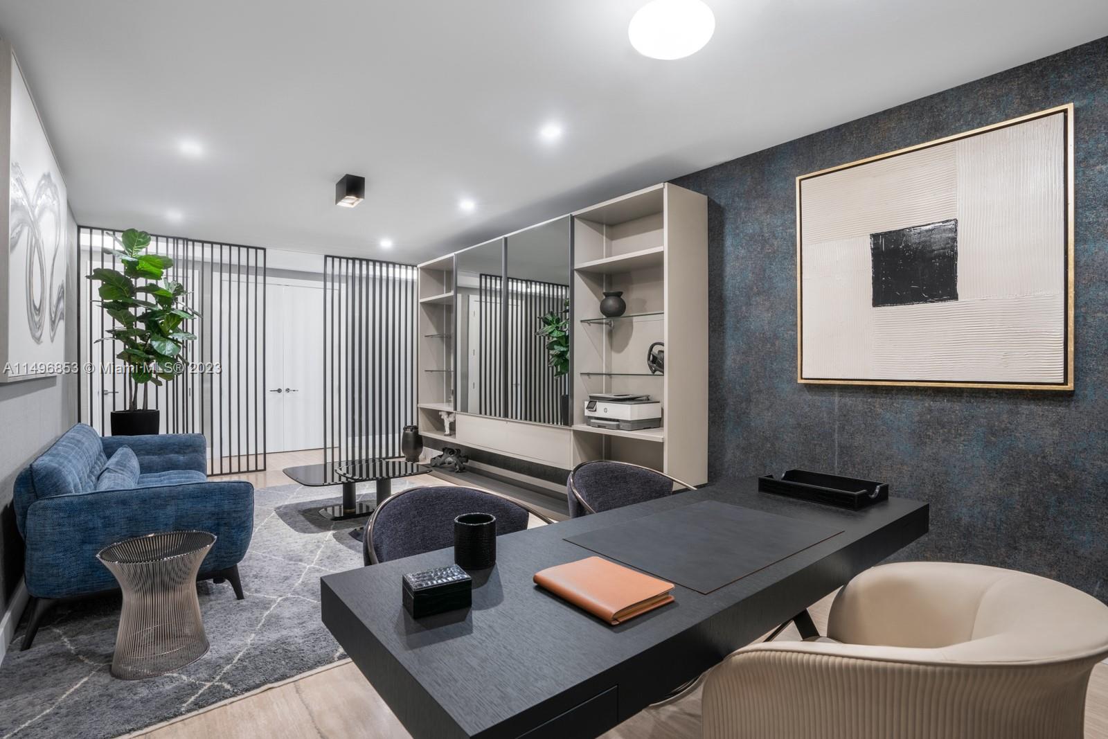 TURNBERRY OCEAN CLUB - Residential