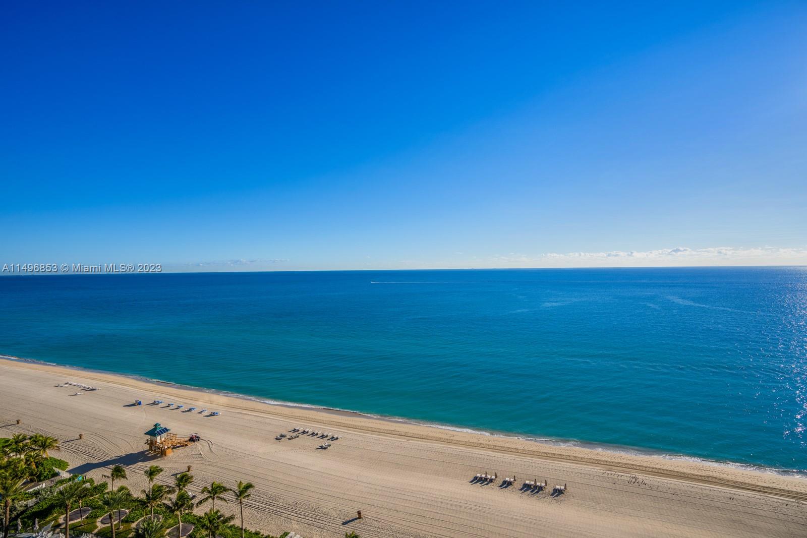 TURNBERRY OCEAN CLUB - Residential