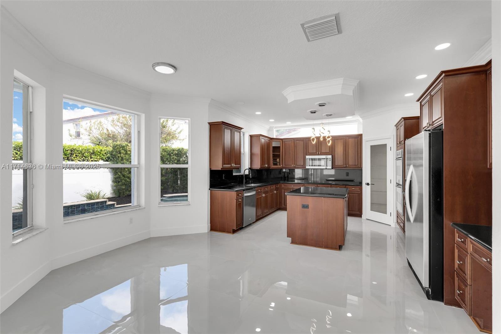 RIVIERA ISLES II - Residential