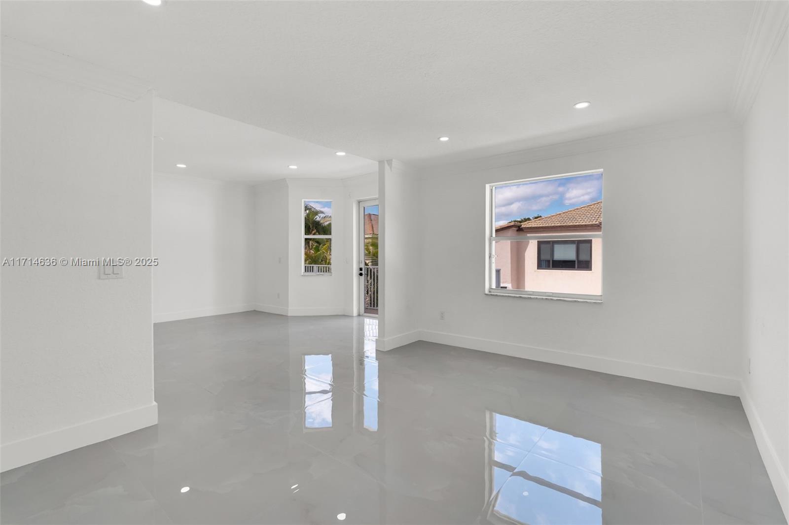 RIVIERA ISLES II - Residential