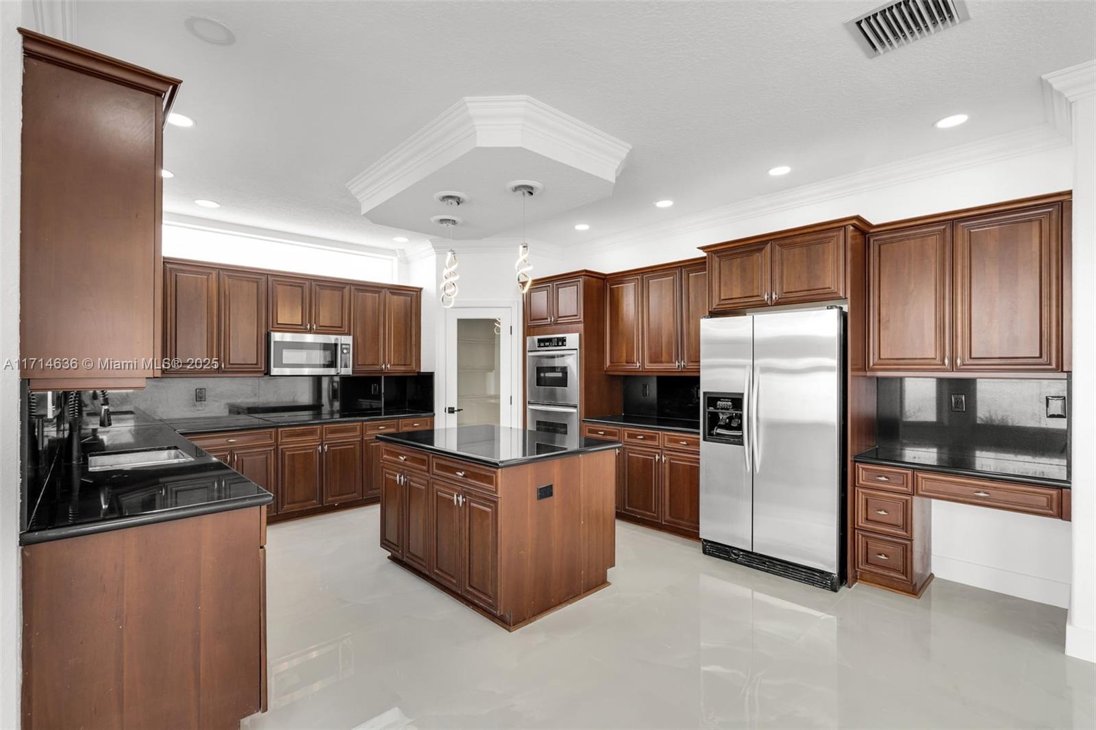 RIVIERA ISLES II - Residential