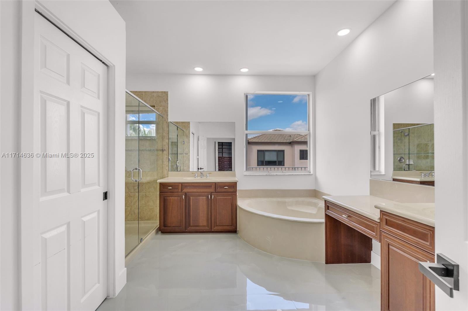 RIVIERA ISLES II - Residential