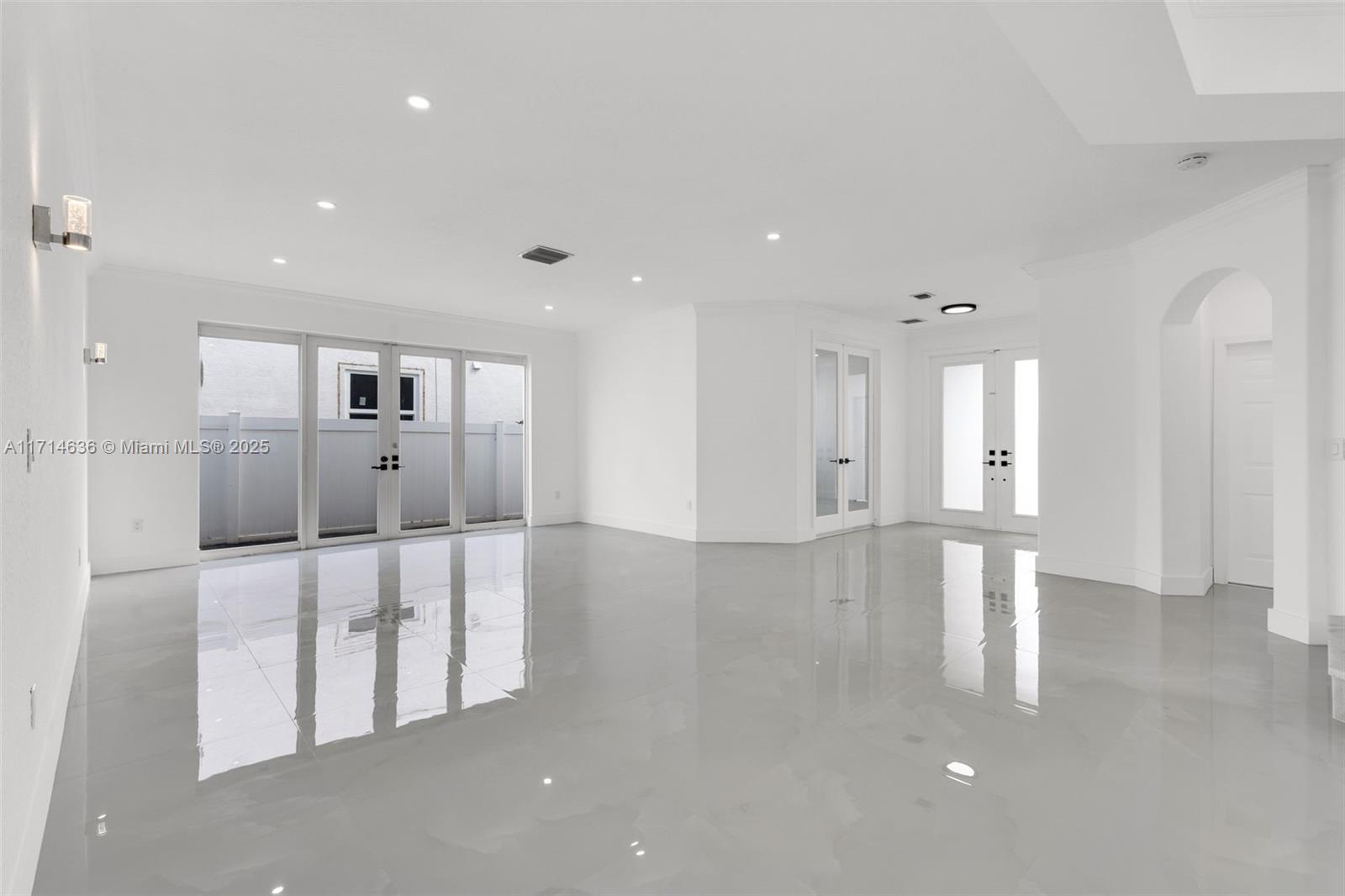RIVIERA ISLES II - Residential