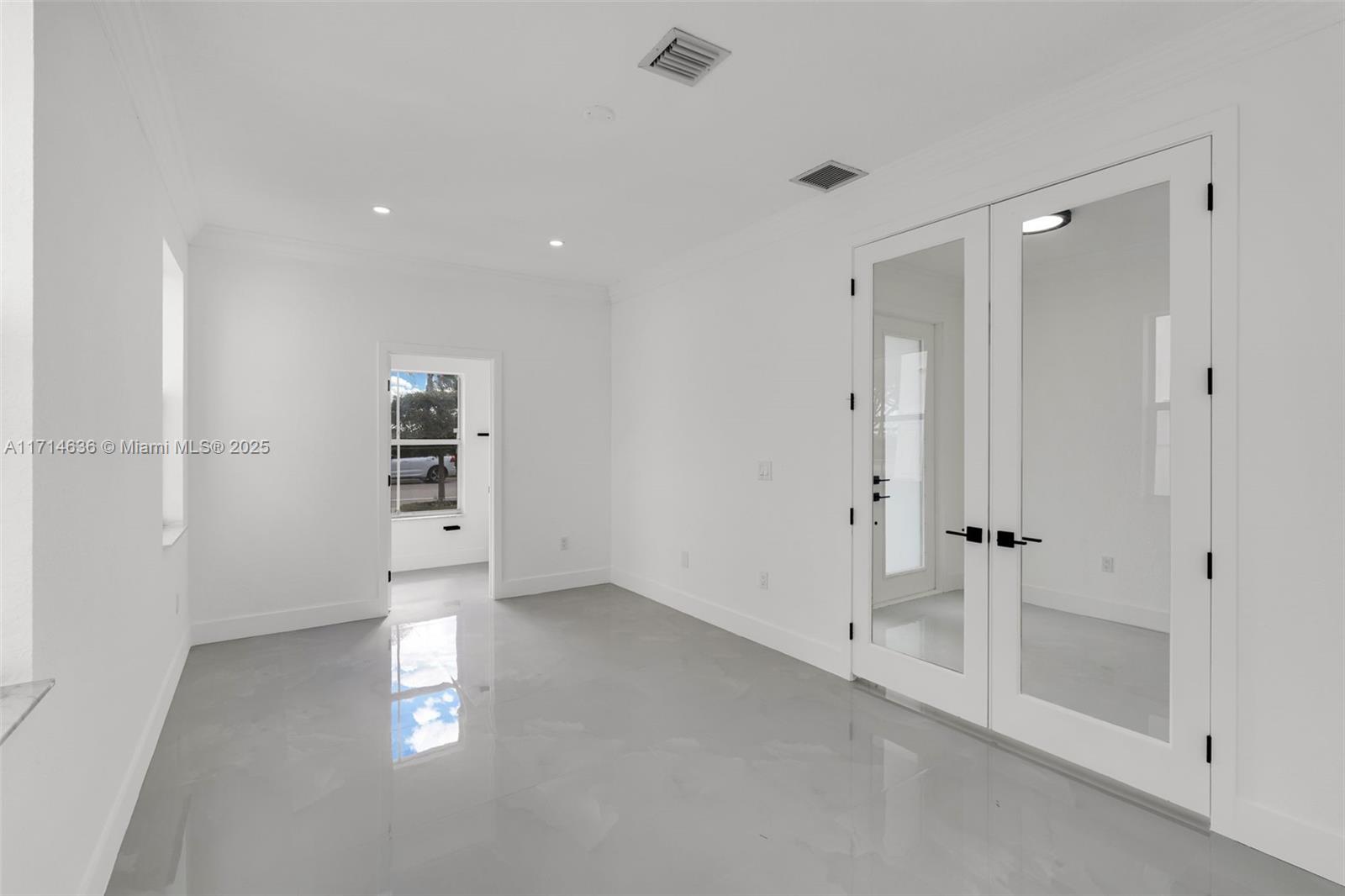 RIVIERA ISLES II - Residential