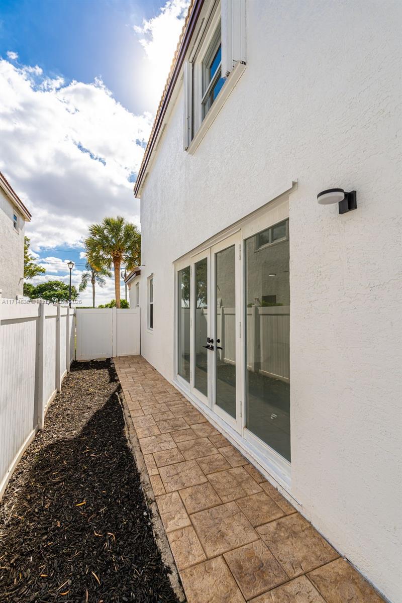 RIVIERA ISLES II - Residential