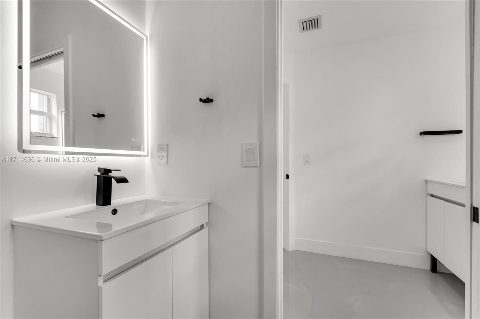 RIVIERA ISLES II - Residential