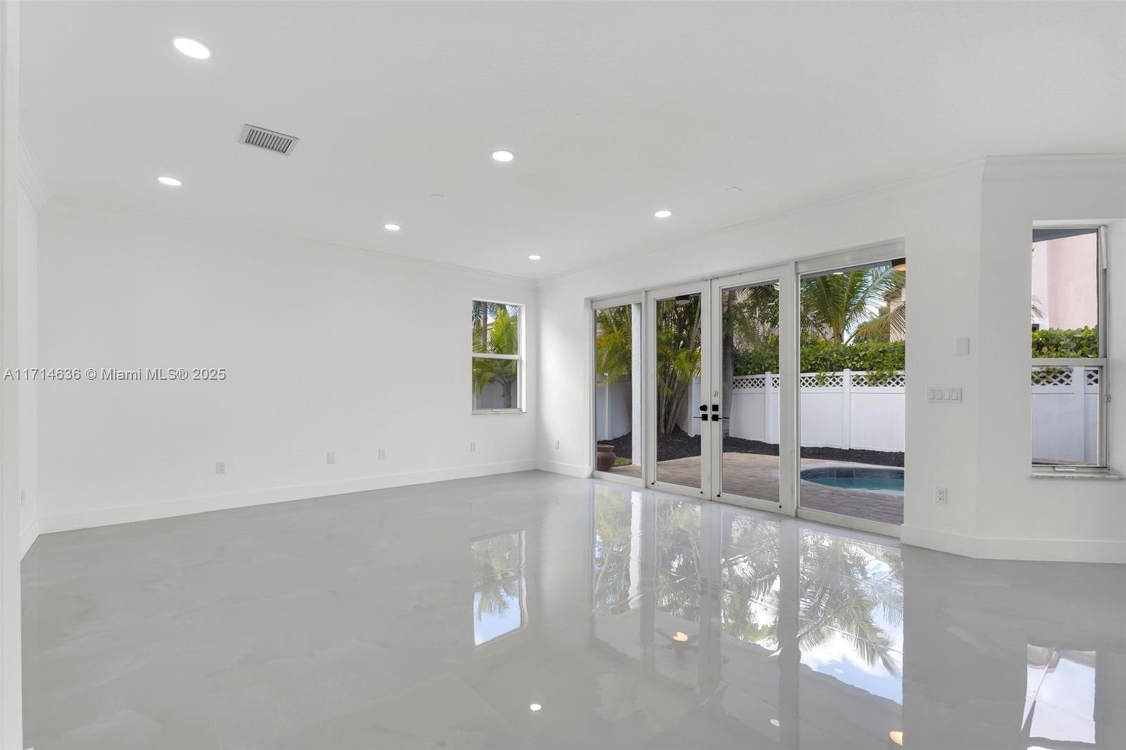 RIVIERA ISLES II - Residential
