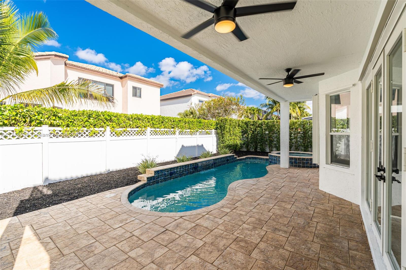 RIVIERA ISLES II - Residential