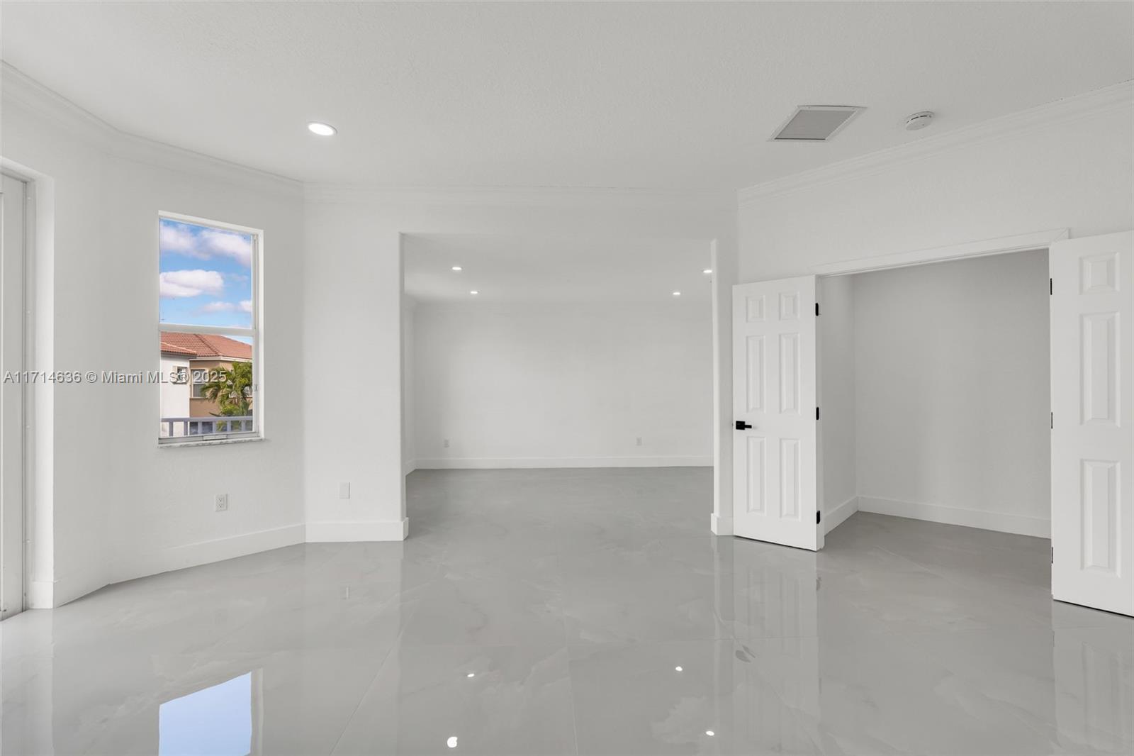 RIVIERA ISLES II - Residential
