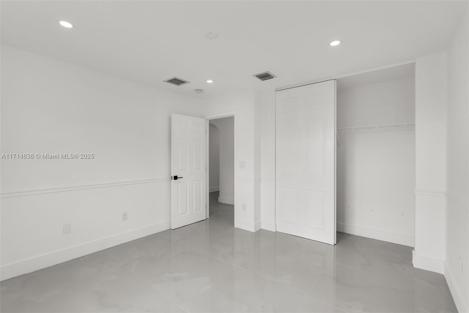 RIVIERA ISLES II - Residential