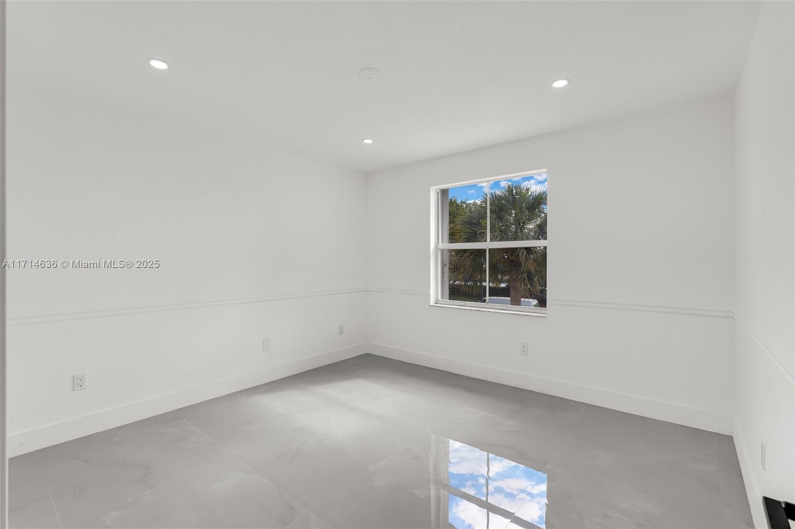 RIVIERA ISLES II - Residential