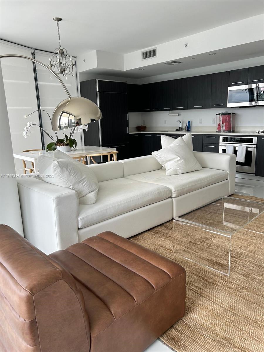 BRICKELL HEIGHTS EAST CON - Residential