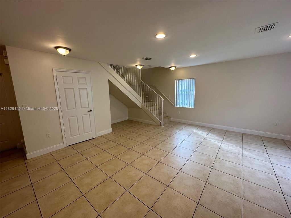 Photo of 202 NW 14th Ave #C-1, Fort Lauderdale, FL 33311 (MLS # A11829129)