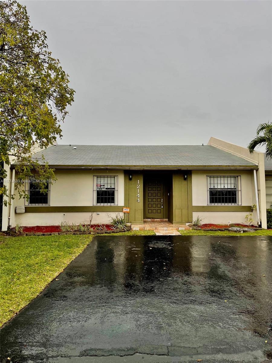 Rental Property at 12144 Sw 110th St Cir W, Miami, Broward County, Florida - Bedrooms: 3 
Bathrooms: 2  - $2,900 MO.