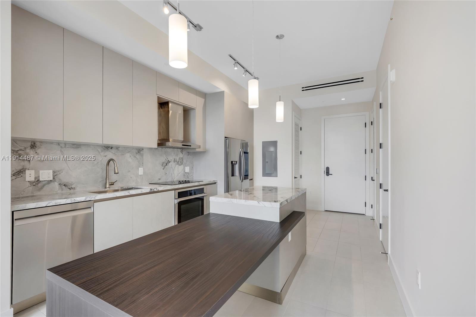 LINCOLN SUB - Residential