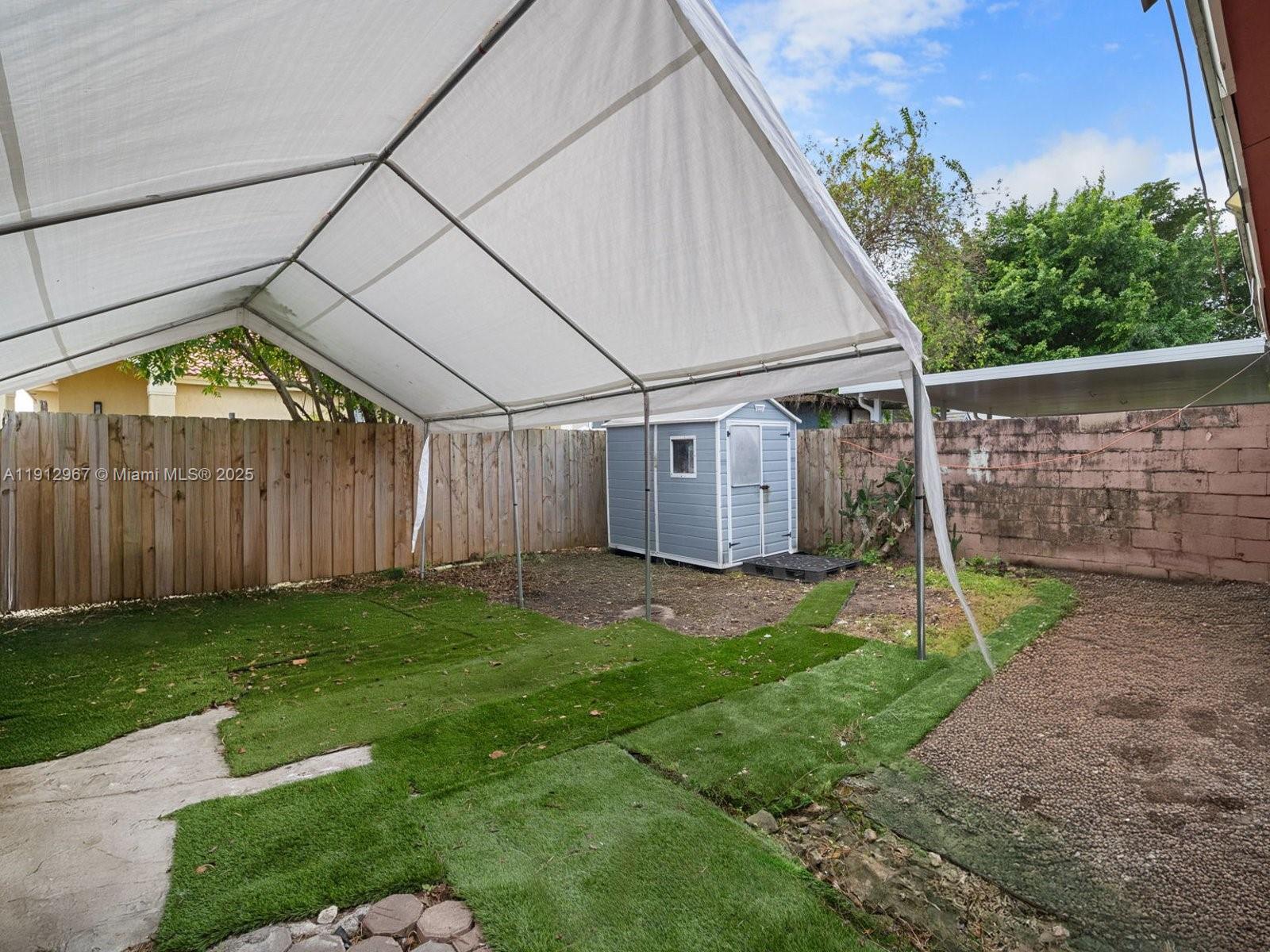 ESPLANADE - Residential