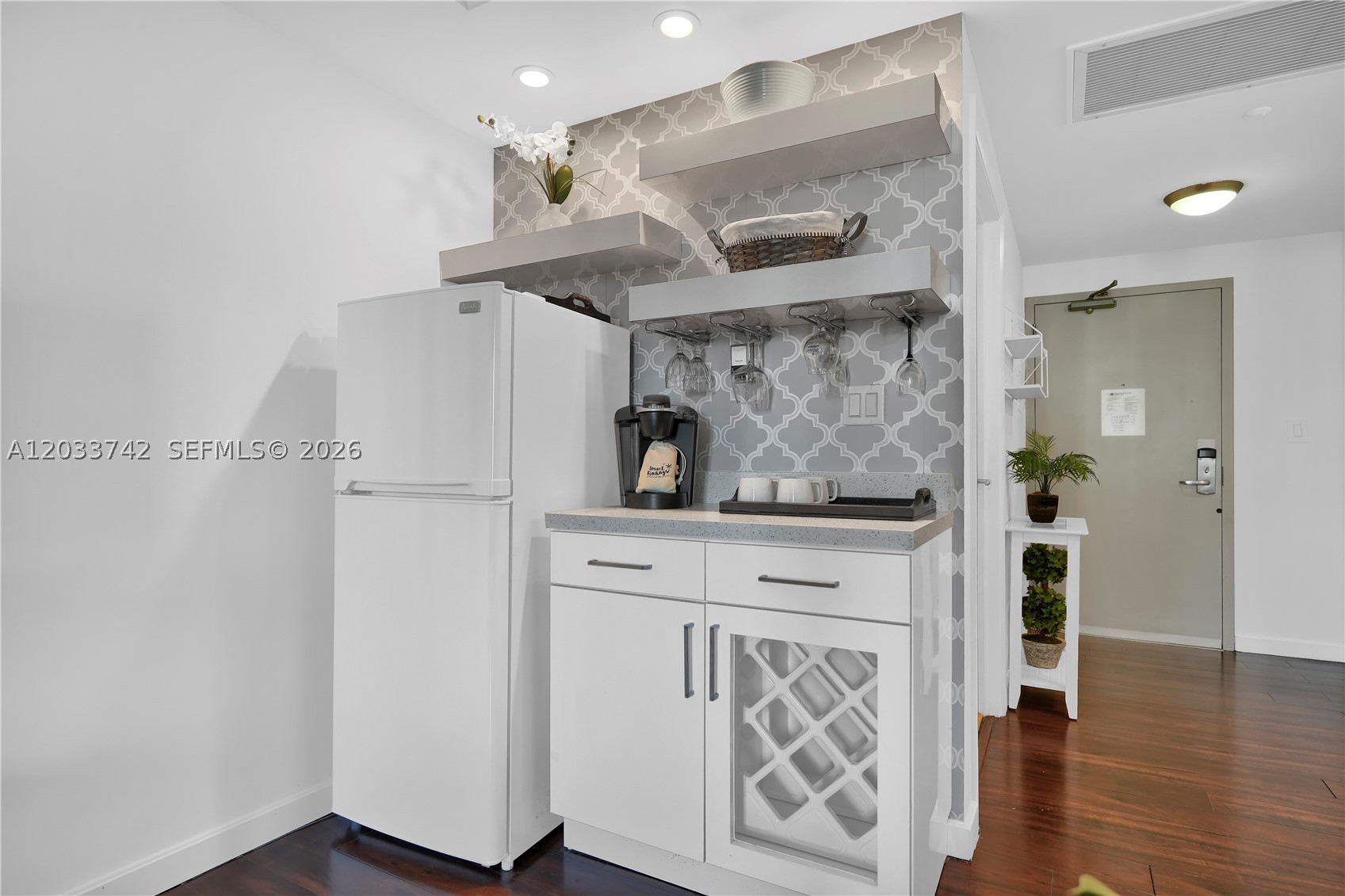2889 Mcfarlane Rd 1603