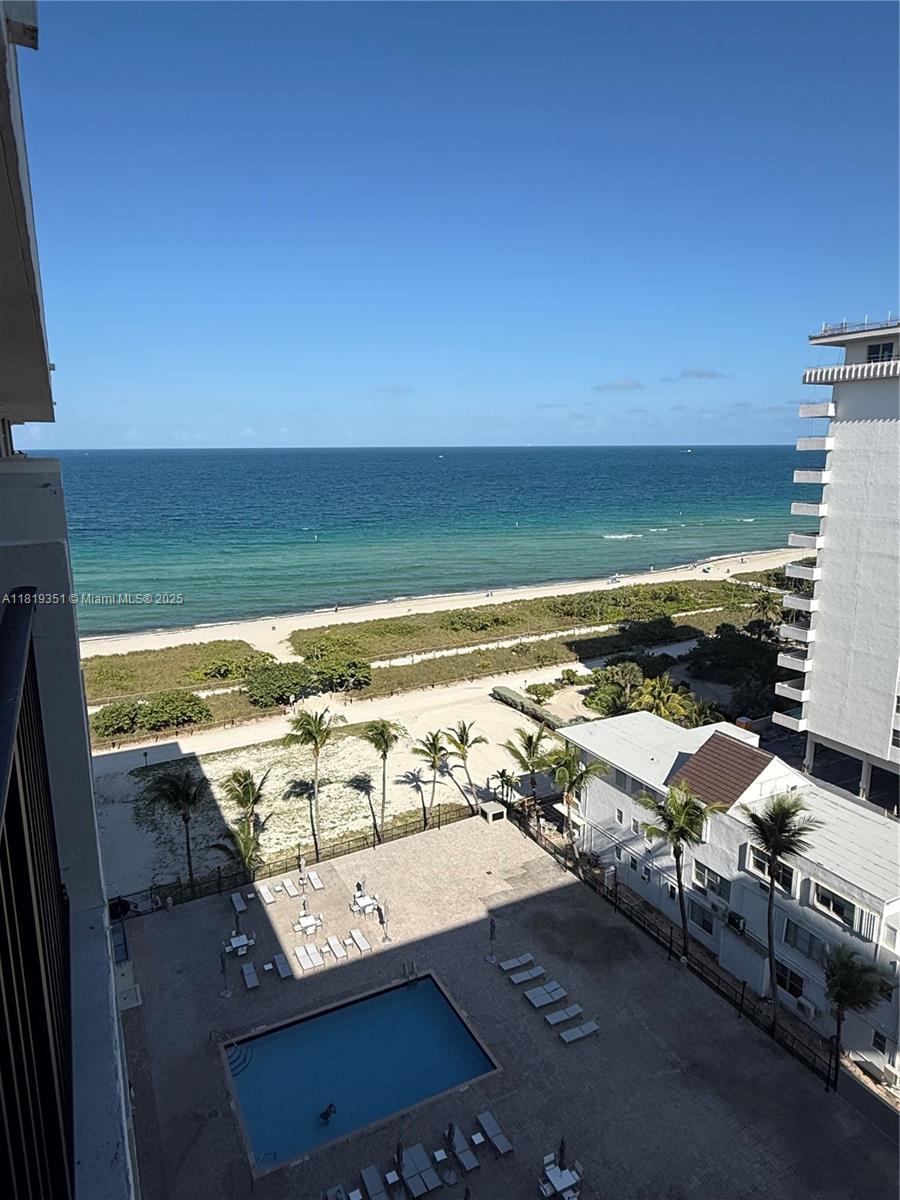 MANATEE CONDO - Residential