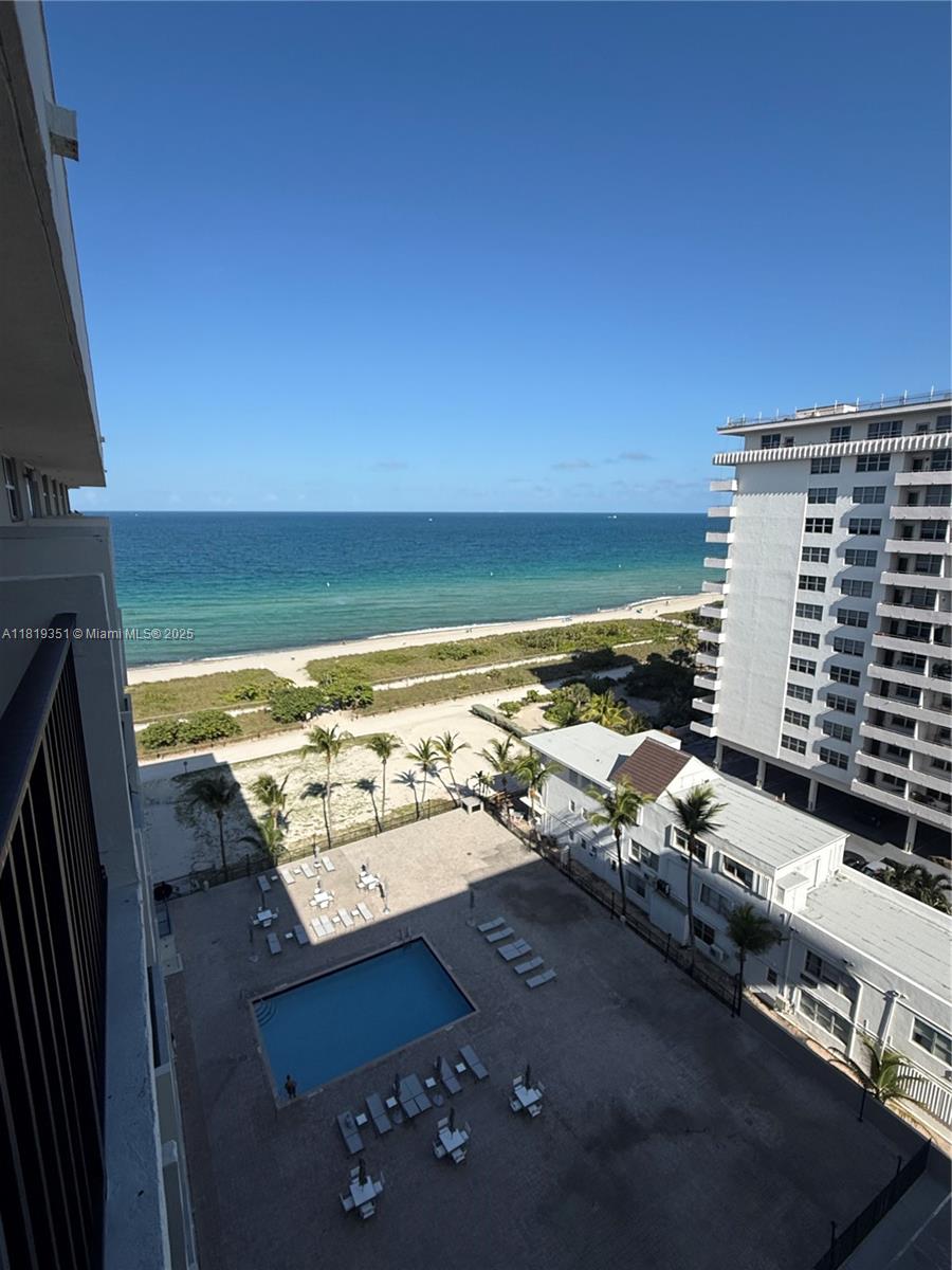MANATEE CONDO - Residential