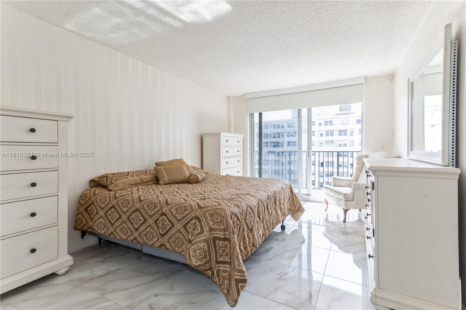MANATEE CONDO - Residential