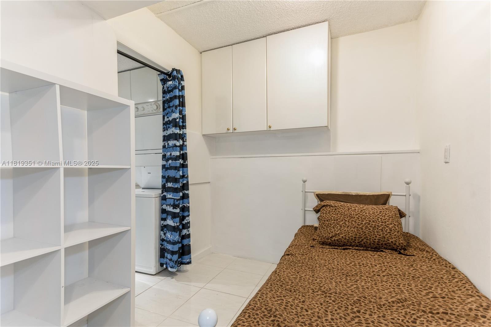MANATEE CONDO - Residential