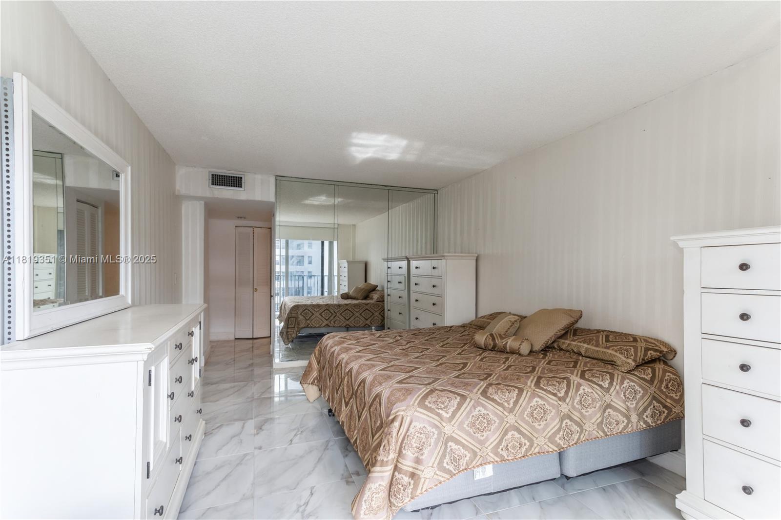 MANATEE CONDO - Residential
