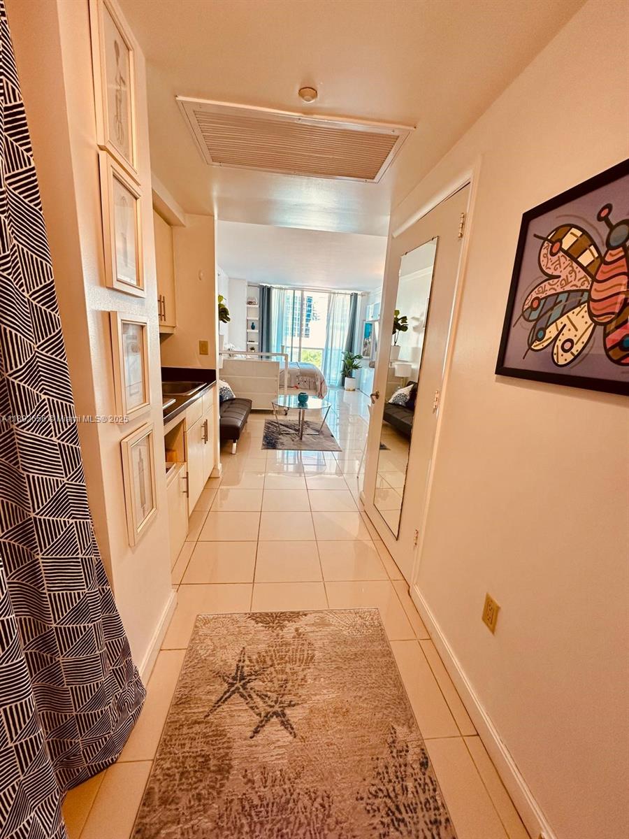 2889 Mcfarlane Rd 909