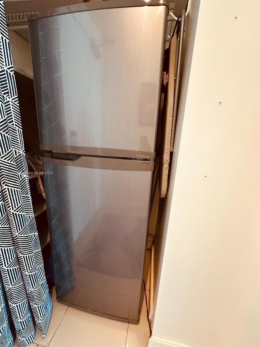 2889 Mcfarlane Rd 909