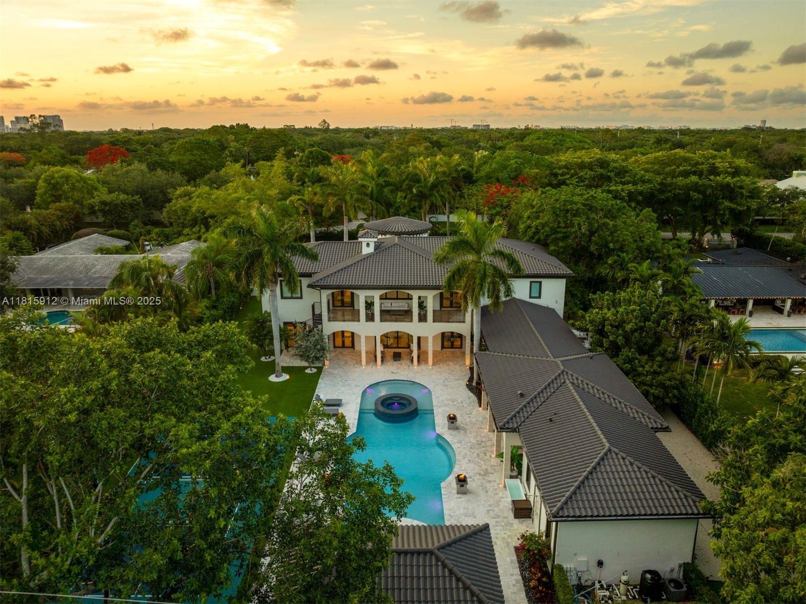 6080 Sw 104th St, Pinecrest, Miami-Dade County, Florida - 7 Bedrooms  
9 Bathrooms - 