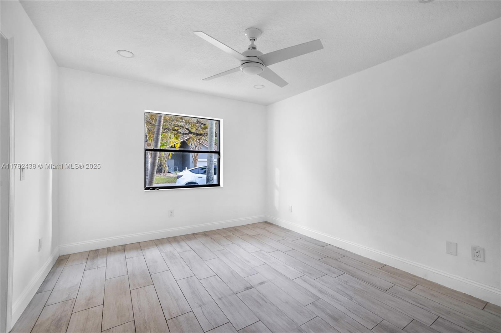 PINE RIDGE - Residential