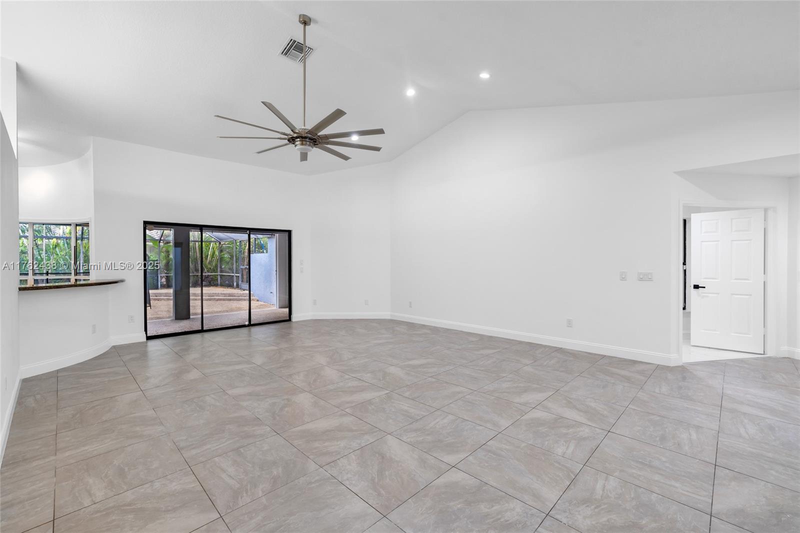 PINE RIDGE - Residential