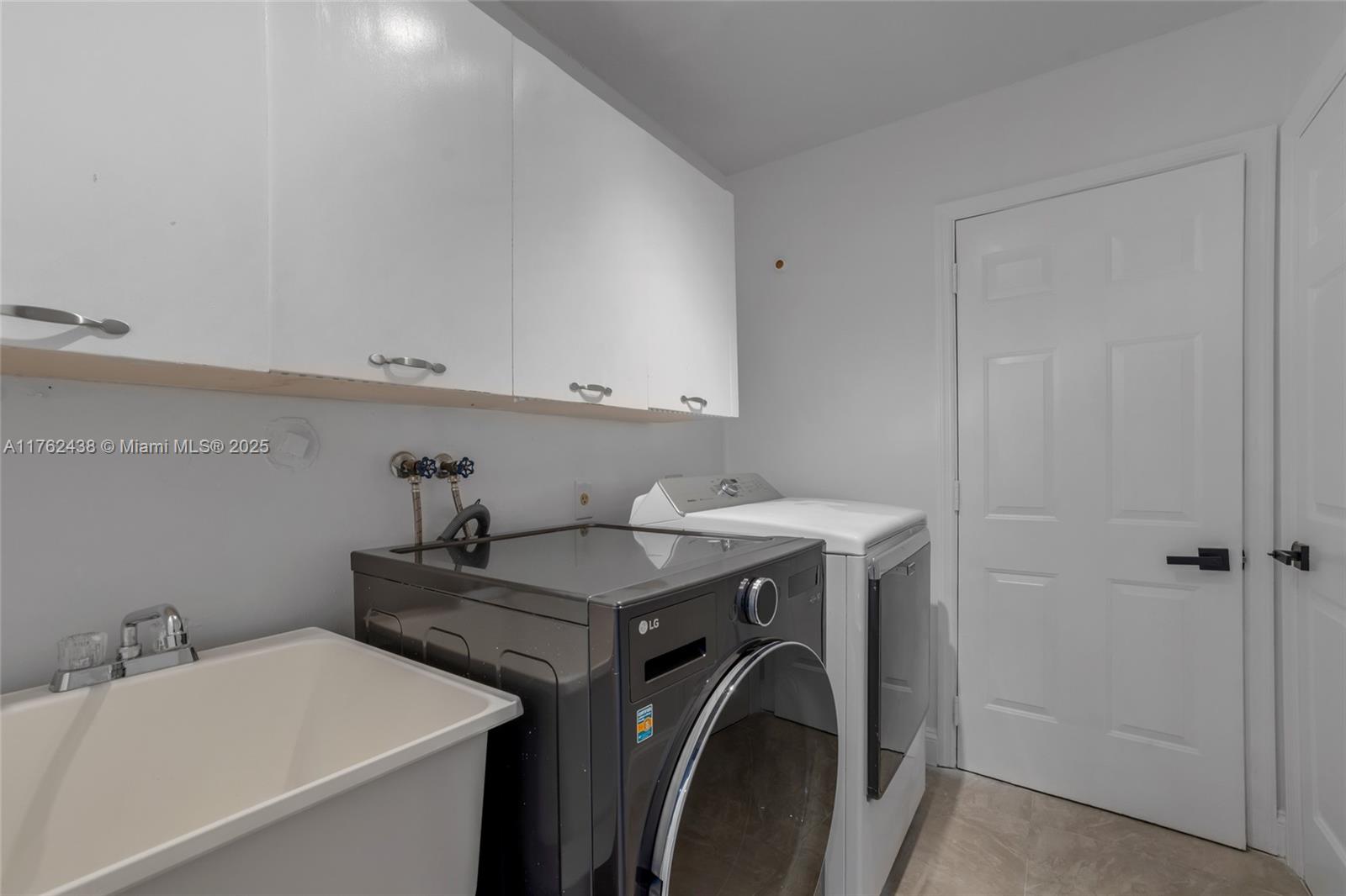 PINE RIDGE - Residential