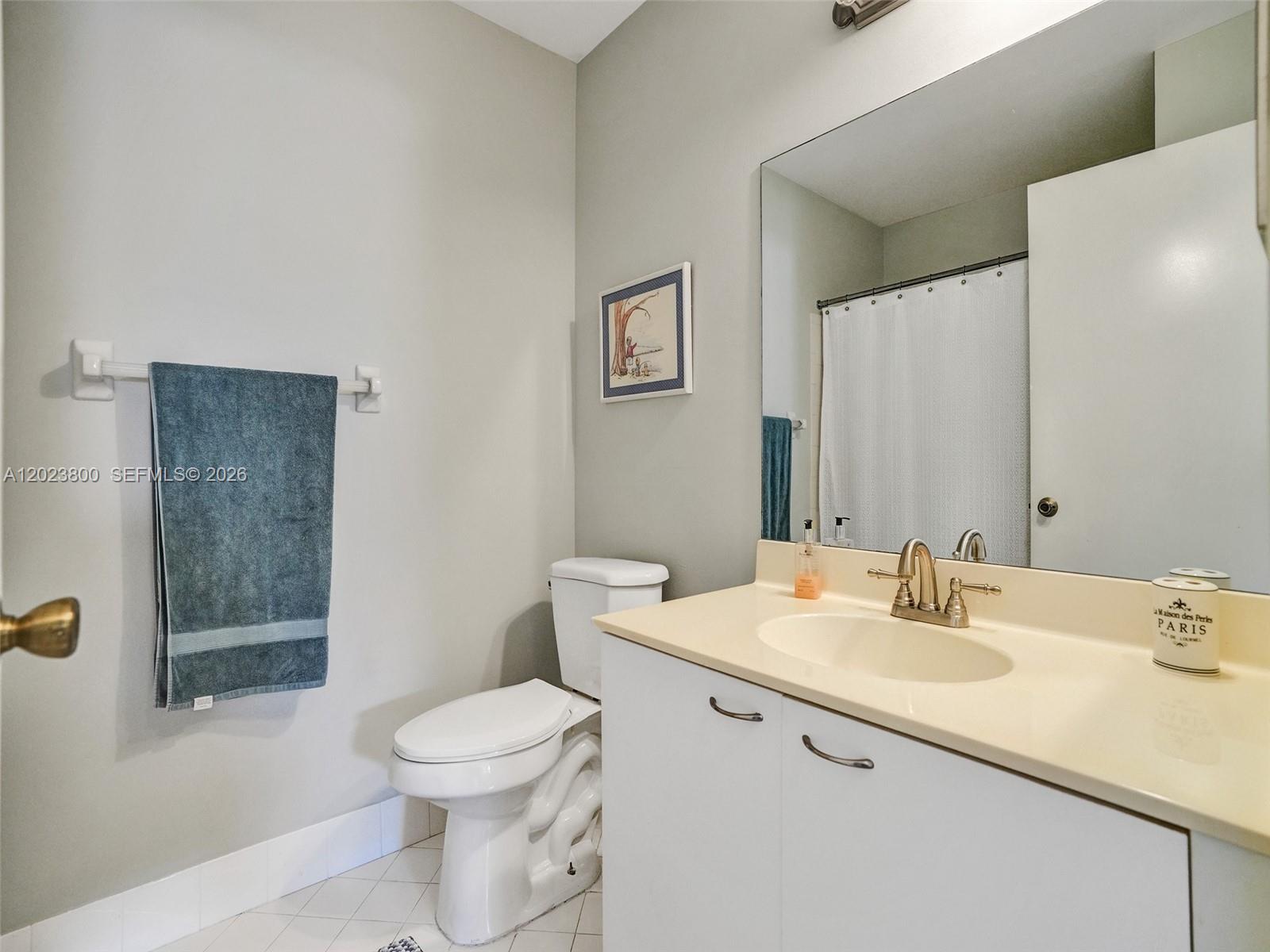 TOWNGATE - Residential Lease