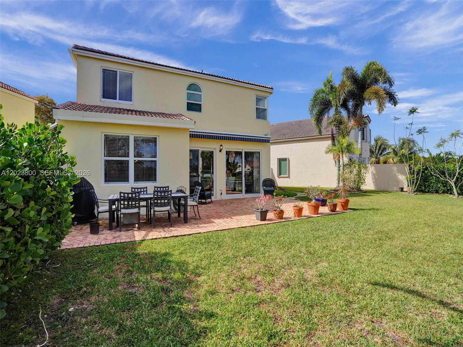 TOWNGATE - Residential Lease