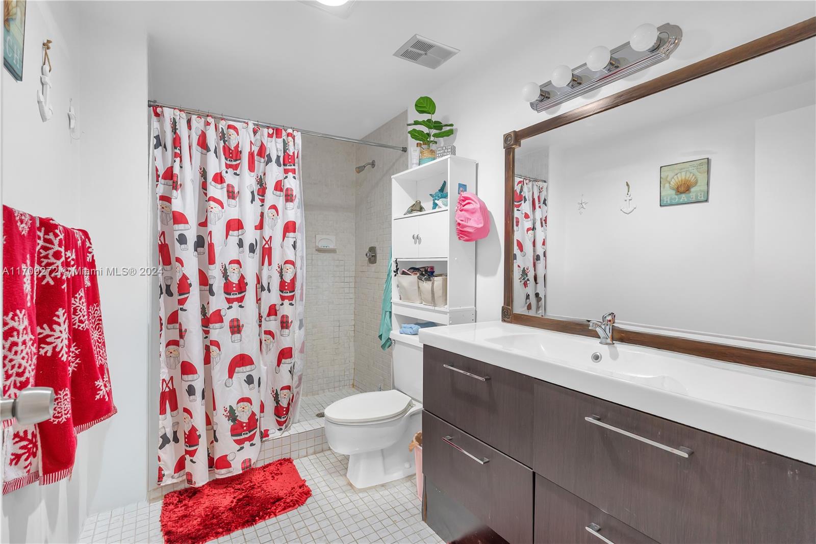 SUMMERTREE VILG CALIF CL - Residential