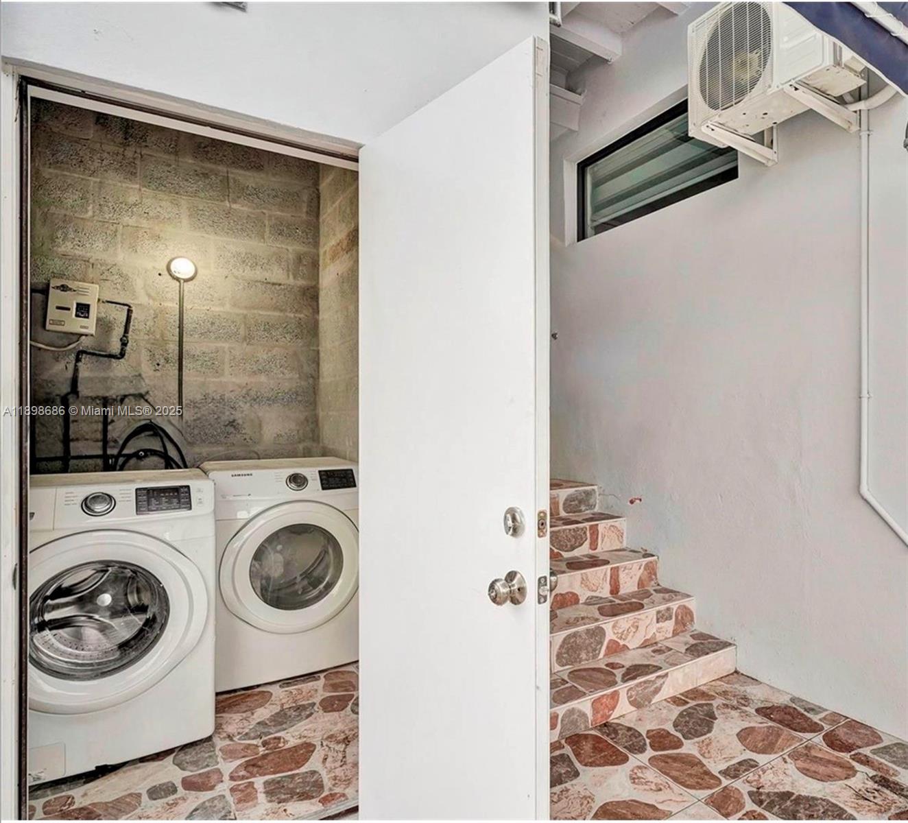 CORAL WAY VILLAGE SEC A P - Residential Lease