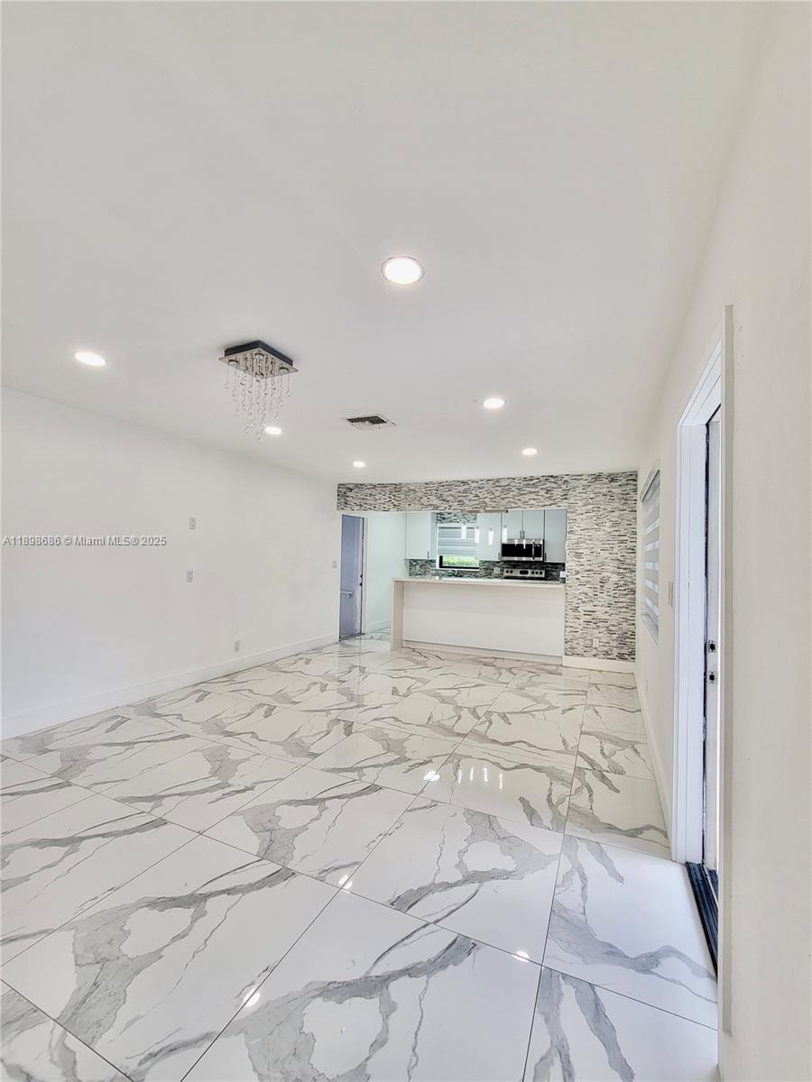 CORAL WAY VILLAGE SEC A P - Residential Lease