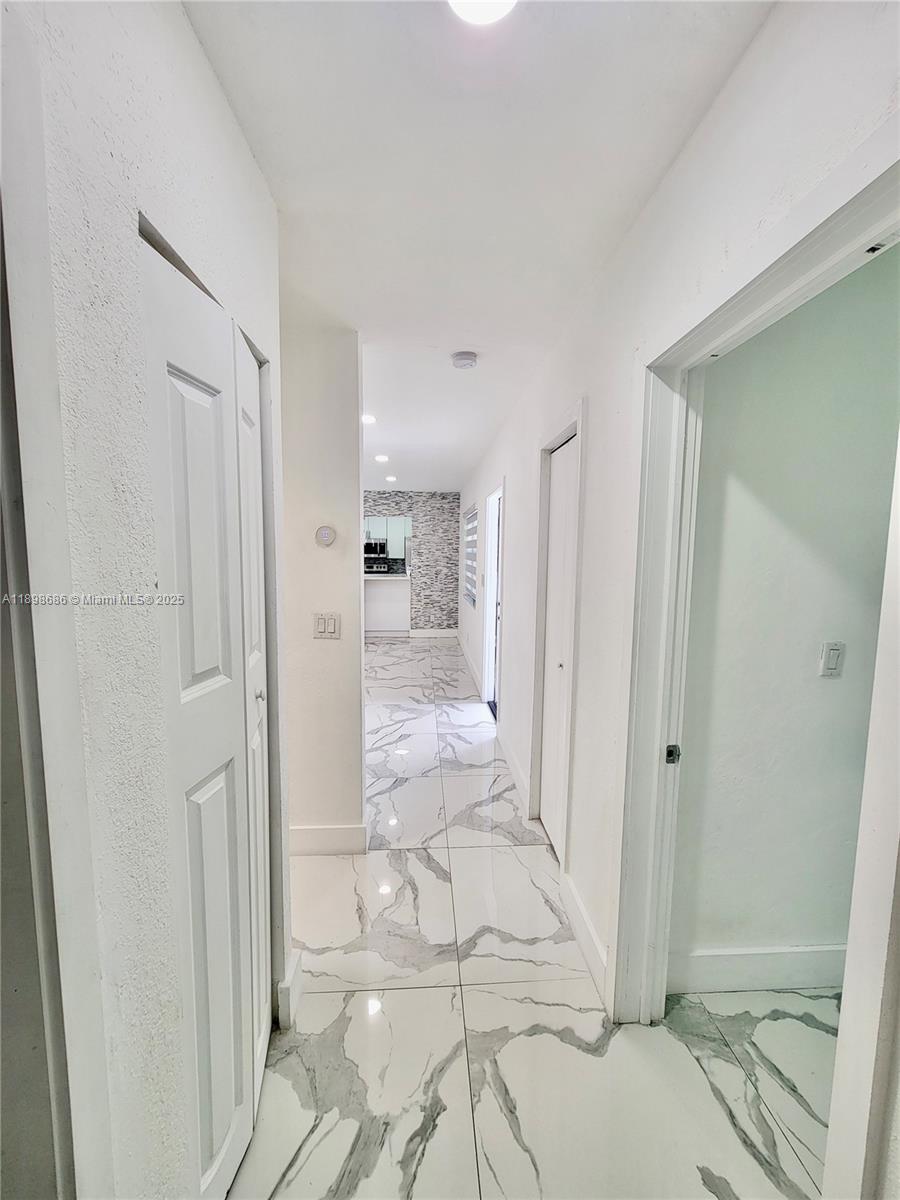 CORAL WAY VILLAGE SEC A P - Residential Lease